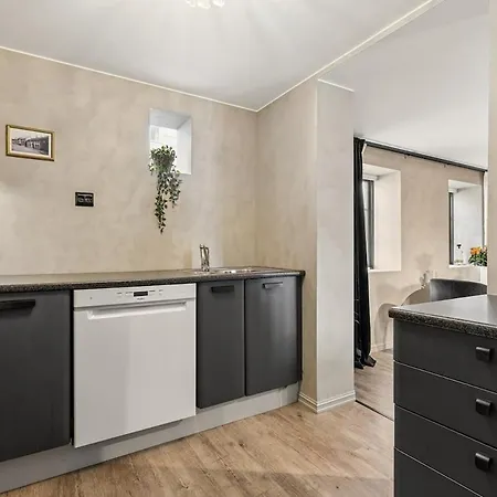 In Centre With Two Bedrooms Og Free Parking Tromsø