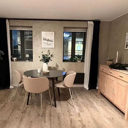 In Centre With Two Bedrooms Og Free Parking Tromsø